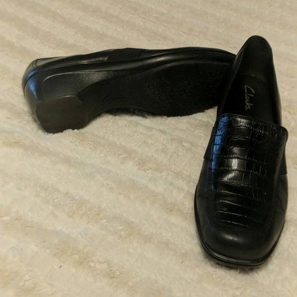 Shoes - Picture 5 of 8